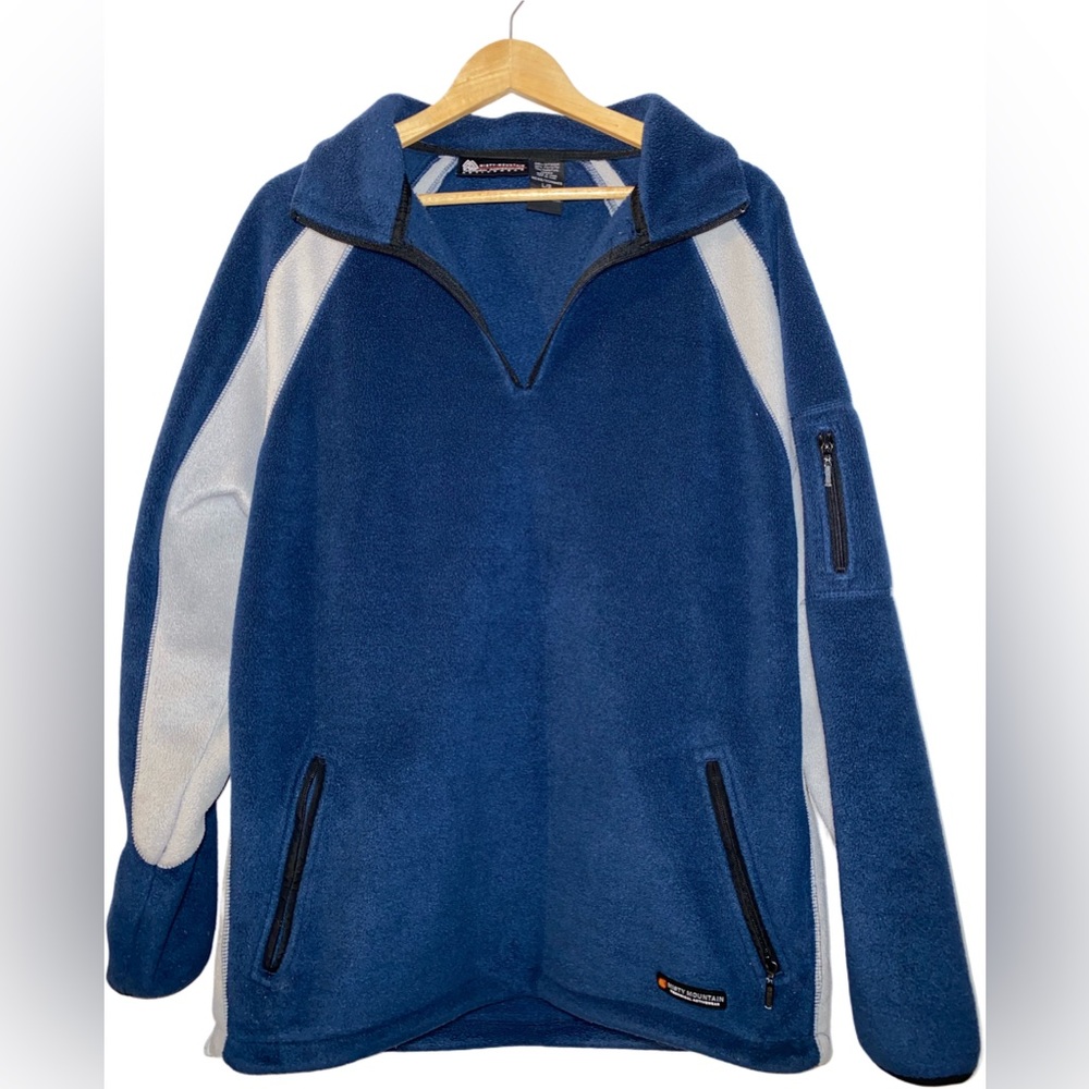 Vintage Misty Mountain Tech.Act. Sweater